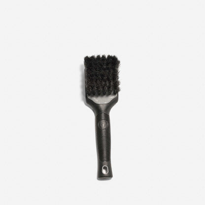 Brosse pneus Detail Factory â€“ ergonomie Ã©tudiÃ©e pour pression maÃ®trisÃ©e