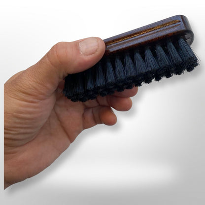 Brosse de nettoyage pour cuir et textile
