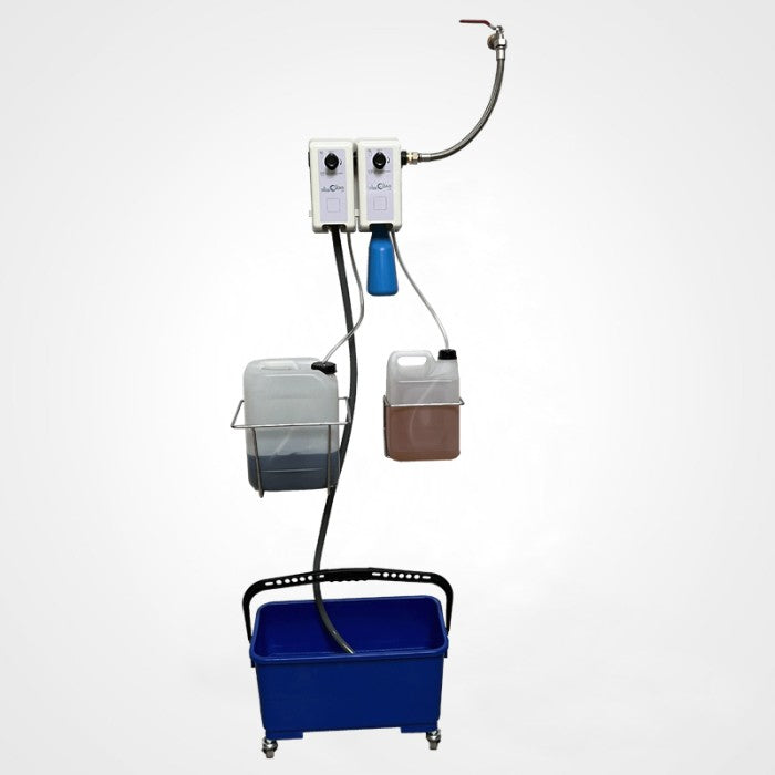 Kit comprenant 1 plaque PVC avec 2 DILUCLEAN 8L et 1 DILUCLEAN 16L